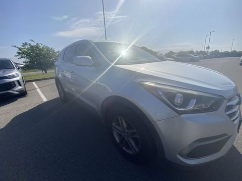 Used 2018 Hyundai Santa Fe Sport FWD image 12