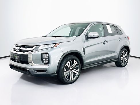 Used 2024 Mitsubishi Outlander Sport SE AWD/4WD image 3