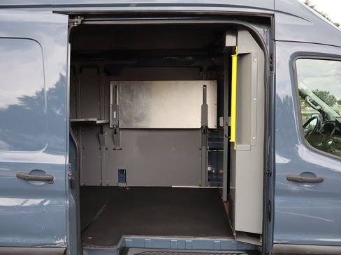 Used 2022 Ford Transit 250 148 High Roof Extended AWD w/ Parcel Delivery Package image 17