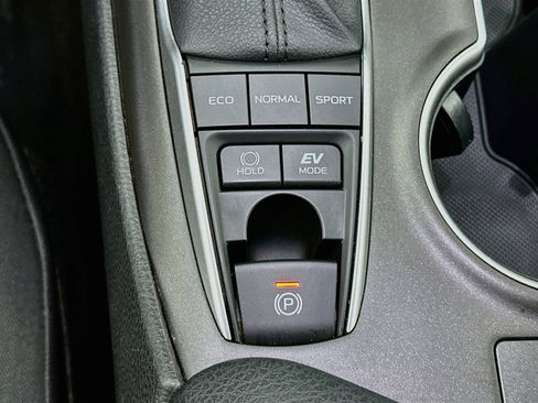 Used 2021 Toyota Camry LE w/ Cold Weather Package FWD image 25