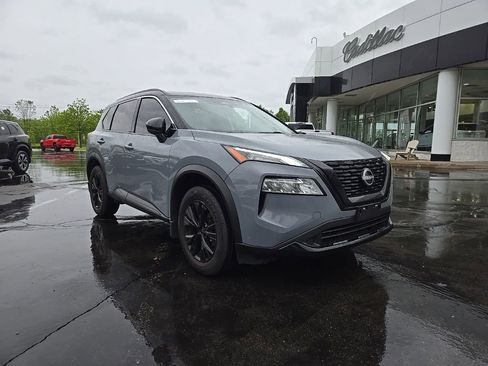 Used 2023 Nissan Rogue SV w/ SV Premium B Package AWD/4WD image 7