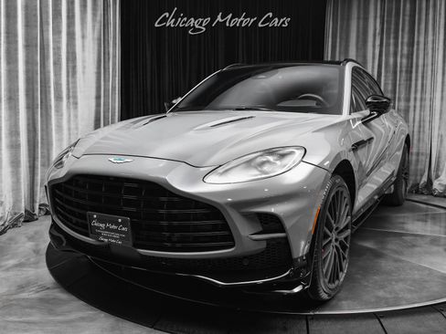 Used 2025 Aston Martin DBX 707 AWD/4WD image 2