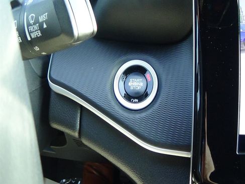 Used 2023 Jeep Grand Cherokee L Laredo image 32