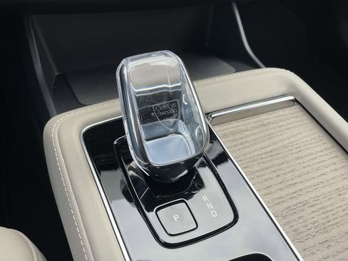 New 2026 Volvo XC90 B5 Core image 23