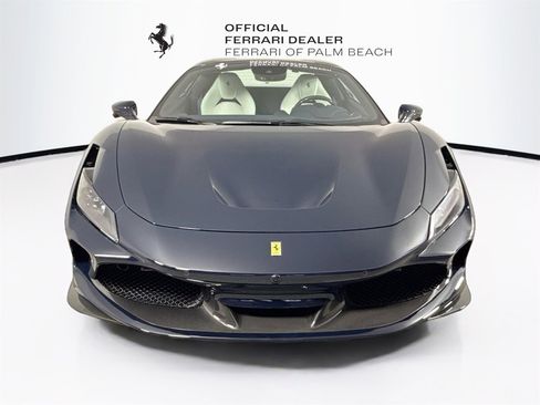 Certified 2022 Ferrari F8 Tributo image 2