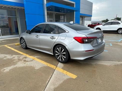 Used 2022 Honda Civic EX image 4