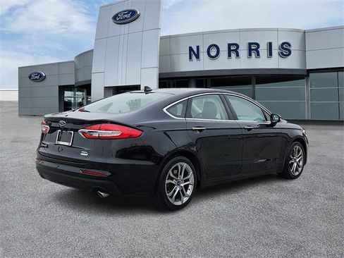 Used 2019 Ford Fusion SEL image 4