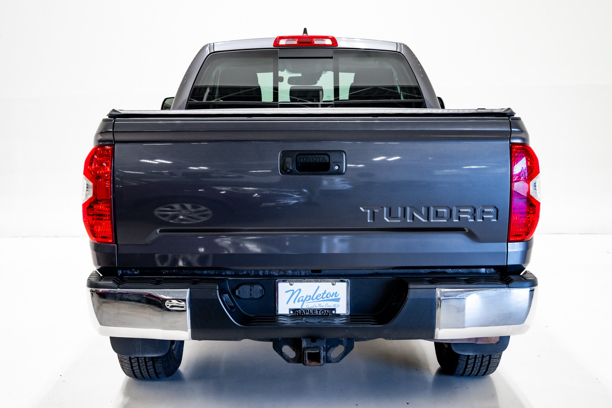 Used 2020 Toyota Tundra SR5 w/ TRD Off-Road Package AWD/4WD image 28