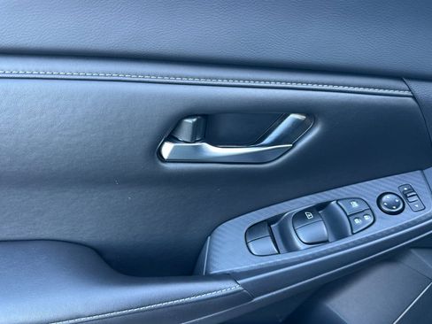 Certified 2025 Nissan Sentra SV w/ Trunk Package FWD image 12