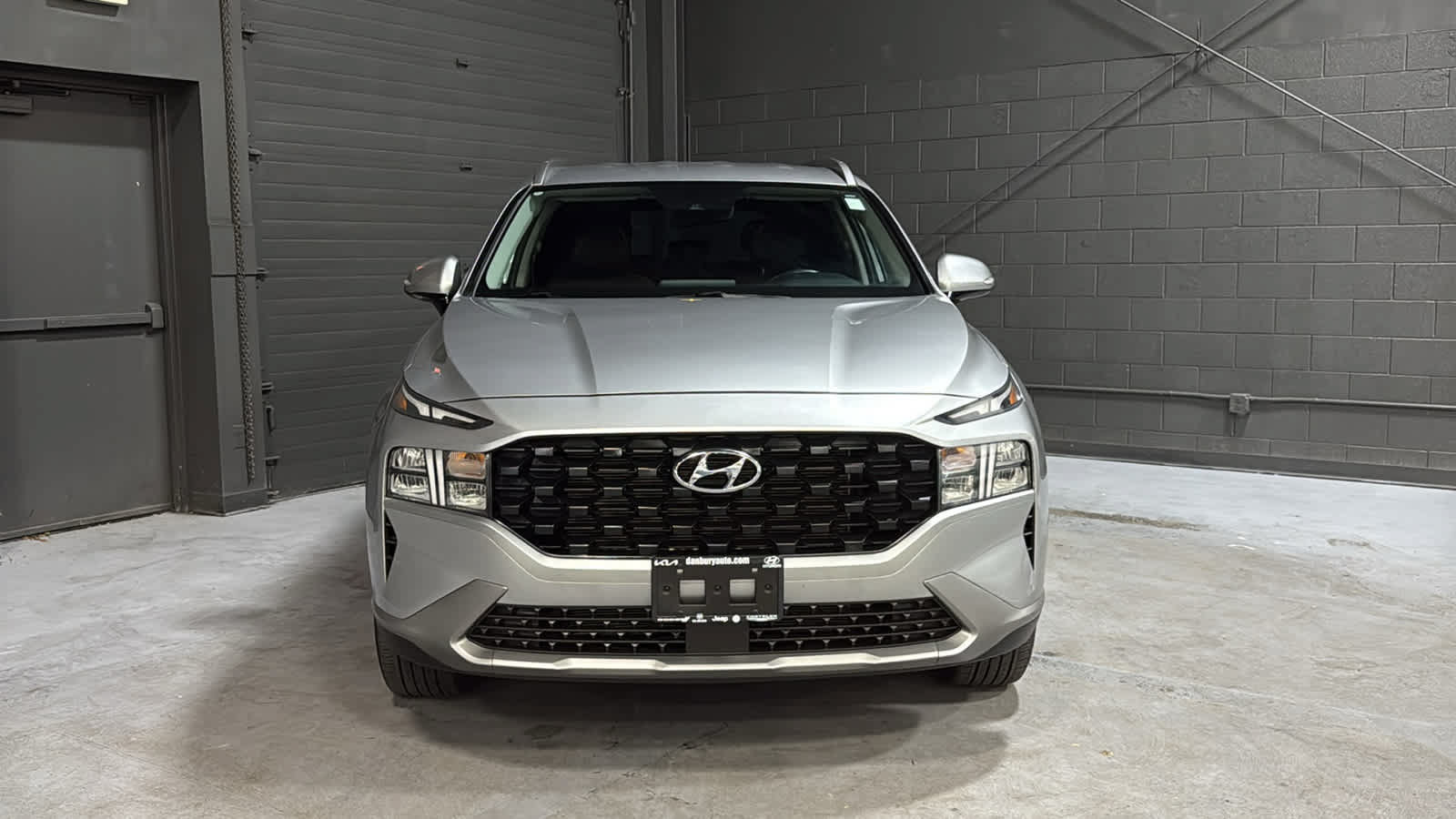 Used 2023 Hyundai Santa Fe SEL AWD/4WD image 2