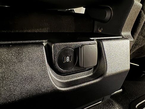 Used 2023 Ford F350 XLT w/ FX4 Off-Road Package image 33