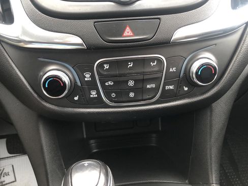 Used 2020 Chevrolet Equinox LT AWD/4WD image 33