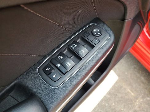 Used 2023 Dodge Charger SXT image 17