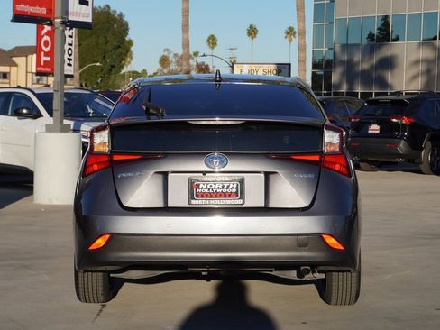 Used 2022 Toyota Prius LE image 6