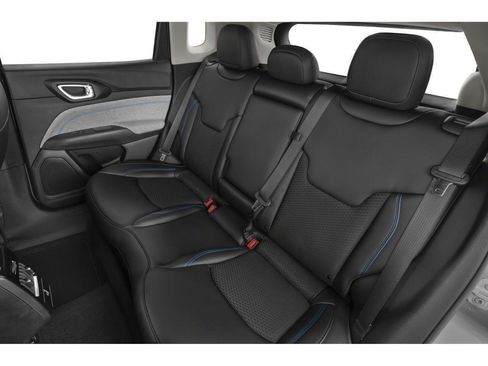 Used 2022 Jeep Compass Latitude w/ Convenience Group AWD/4WD image 62