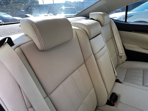 Used 2018 Lexus ES 350 w/ Luxury Package w/Wood Trim FWD image 42