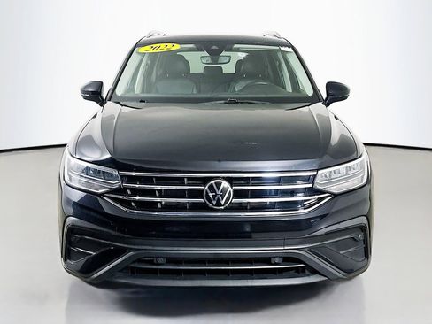 Used 2022 Volkswagen Tiguan SE image 16