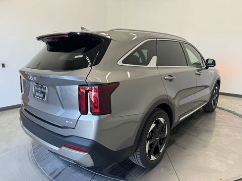Used 2025 Kia Sorento SX Prestige image 30