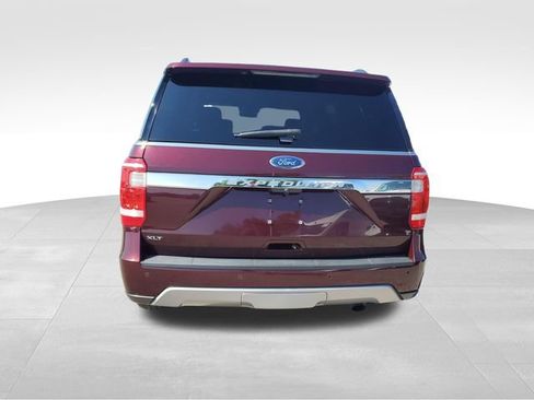 Used 2020 Ford Expedition XLT w/ Equipment Group 201A AWD/4WD image 5
