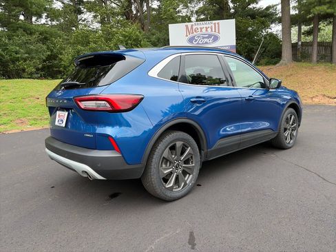 Used 2023 Ford Escape Platinum AWD/4WD image 6