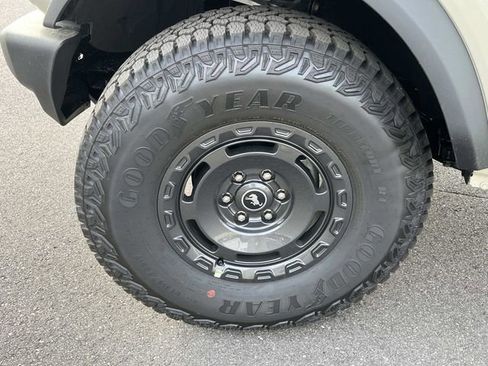 New 2025 Ford Bronco 4-Door w/ Sasquatch Package AWD/4WD image 17