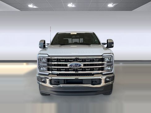 Certified 2025 Ford F250 Lariat w/ Lariat Ultimate Package AWD/4WD image 6