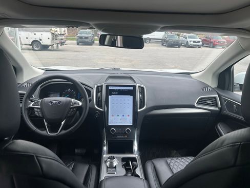 Used 2024 Ford Edge Titanium w/ Equipment Group 301A image 12