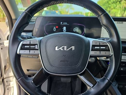 Certified 2024 Kia Telluride S w/ S Sunroof Package FWD image 20