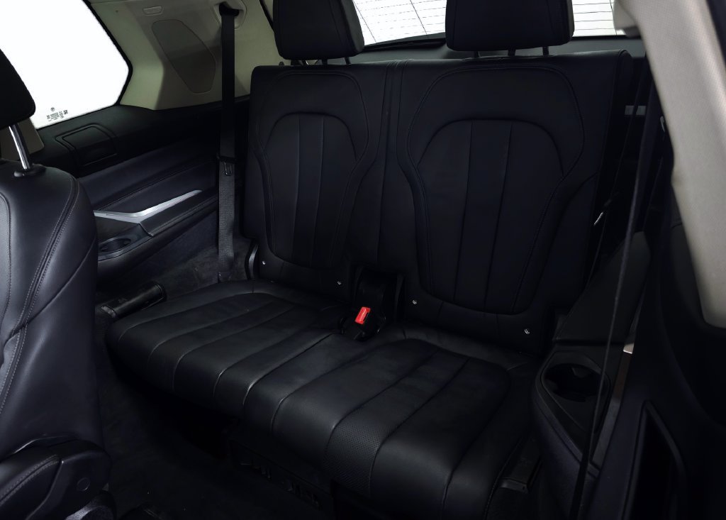 Used 2020 BMW X7 xDrive40i w/ Premium Package AWD/4WD image 46