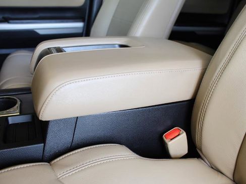 Used 2014 Toyota Tundra Limited image 38