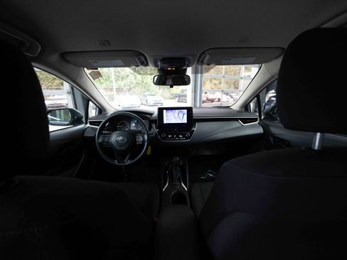 Used 2023 Toyota Corolla LE image 19