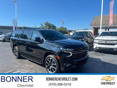 Used 2022 Chevrolet Suburban RST w/ Luxury Package image 1