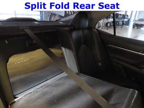 Used 2018 Toyota Camry XSE image 33