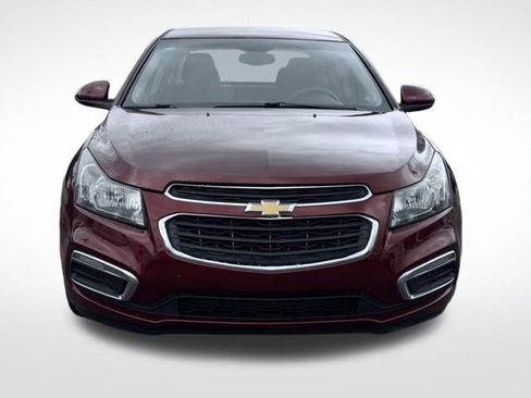 Used 2015 Chevrolet Cruze LT FWD image 2