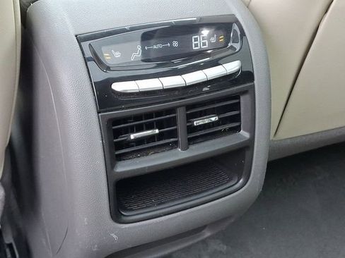 Used 2024 Cadillac XT5 Premium Luxury image 9