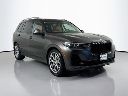 Used 2021 BMW X7 xDrive40i AWD/4WD image 3