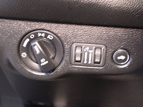 Used 2019 Dodge Challenger R/T w/ Blacktop Package image 18