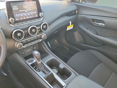Certified 2025 Nissan Sentra SV image 32