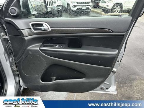 Certified 2018 Jeep Grand Cherokee Laredo AWD/4WD image 26