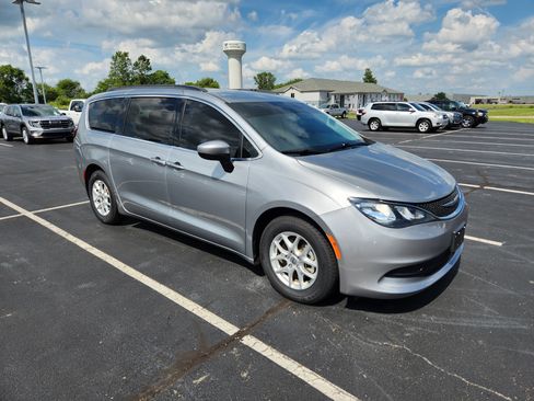 Used 2021 Chrysler Voyager Lxi FWD image 9