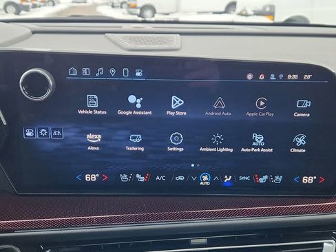 Used 2024 Chevrolet Traverse RS image 43