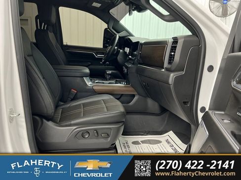 Used 2024 Chevrolet Silverado 1500 High Country w/ High Country Premium Package AWD/4WD image 15