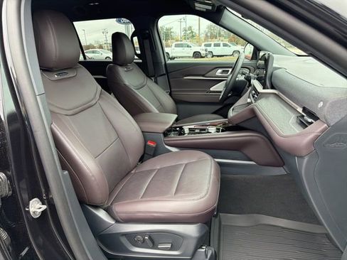 New 2026 Ford Explorer Platinum image 19