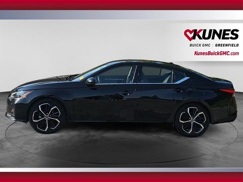 Used 2024 Nissan Altima 2.5 SR FWD image 6