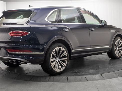 New 2025 Bentley Bentayga image 3