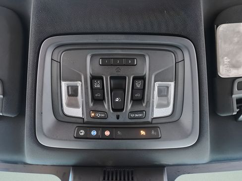 Used 2022 Chevrolet Silverado 1500 ZR2 AWD/4WD image 19