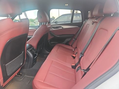 Used 2024 BMW X4 xDrive30i w/ Premium Package AWD/4WD image 6