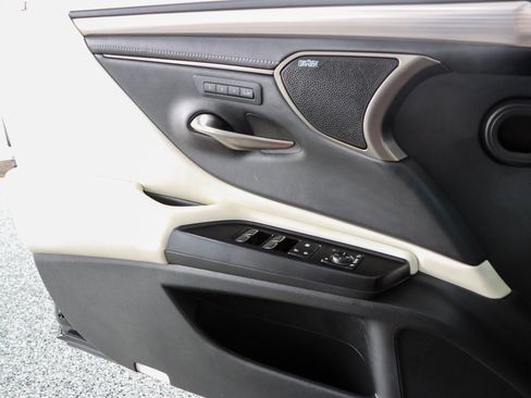 Used 2021 Lexus ES 350 F Sport w/ Special Edition FWD image 23