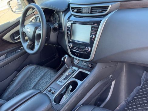 Used 2019 Nissan Murano Platinum image 9