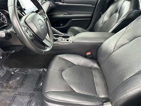 Used 2022 Toyota Camry XSE image 22
